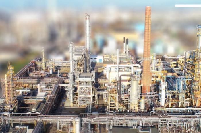 HVO Weitläufige Produktionsanlage aus der Vogelperspektive